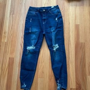 distressed skinny jeans